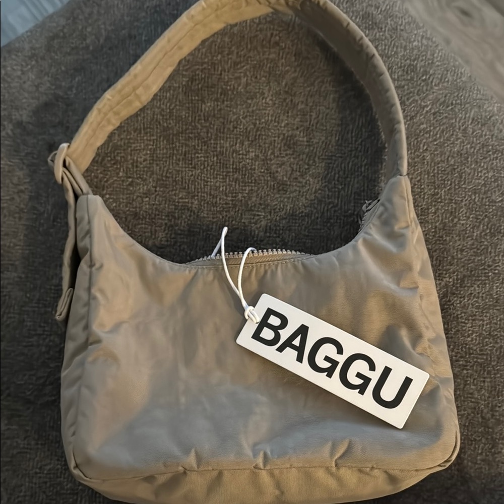 Baggu Mini Shoulder Bag in Dove